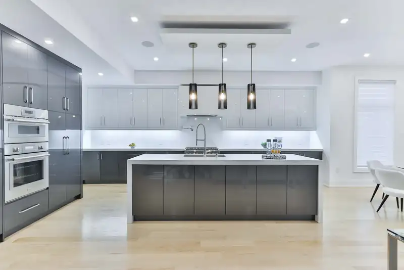 Modern kitchen with pendant lighting